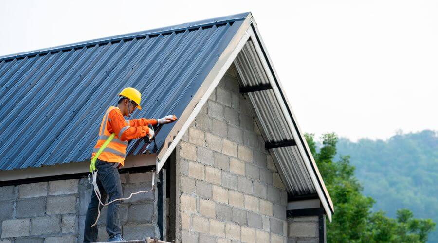 Professional gutter cleaning in Livingston, NJ